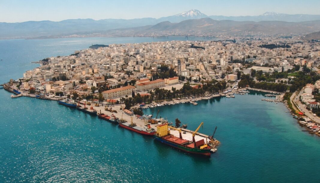 Σχέδιο-μαμούθ στη Χαλκίδα: Μετακομίζει το εμπορικό λιμάνι – Έρχεται υπερσύγχρονη μαρίνα που αλλάζει την Εύβοια για τα επόμενα 50 χρόνια Σχέδιο-μαμούθ στη Χαλκίδα: Μετακομίζει το εμπορικό λιμάνι – Έρχεται υπερσύγχρονη μαρίνα που αλλάζει την Εύβοια για τα επόμενα 50 χρόνια